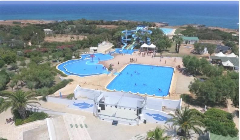 Happy Camp Mobile Homes In Camping Villaggio Lamaforca 카로비그노 외부 사진