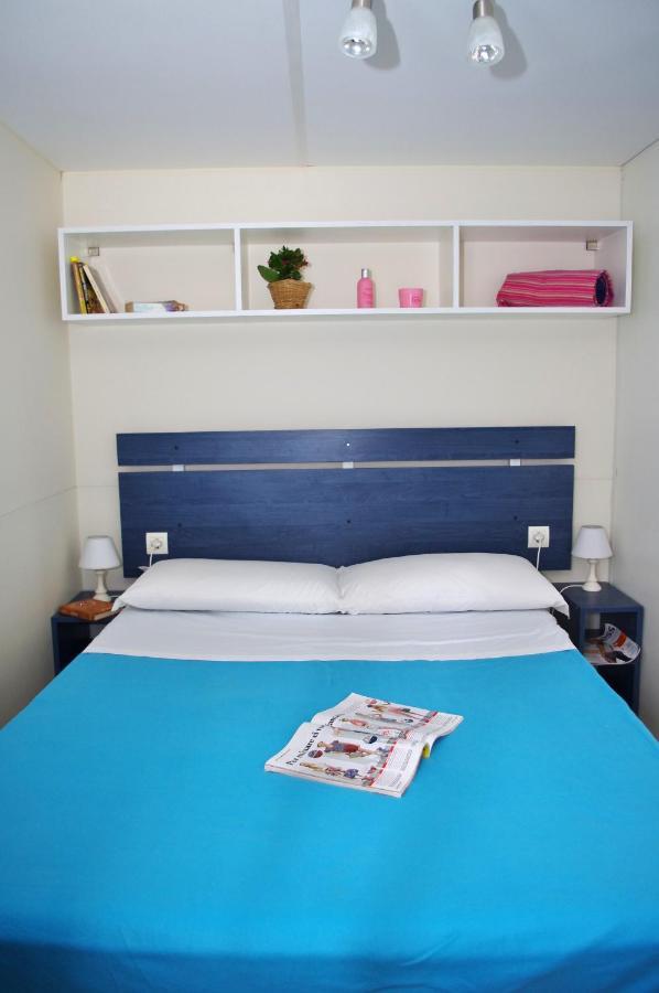 Happy Camp Mobile Homes In Camping Villaggio Lamaforca 카로비그노 외부 사진